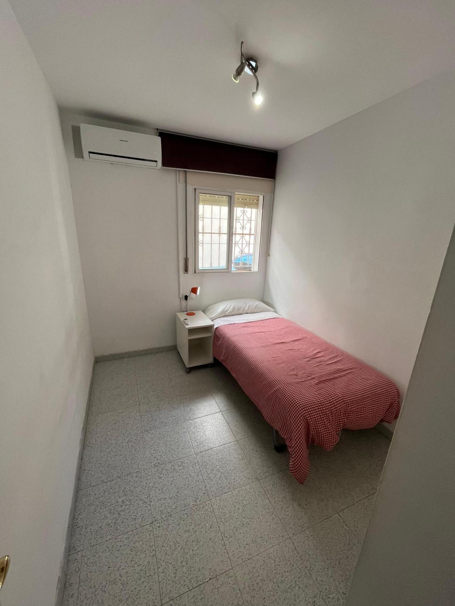 Malagaonbeach 1 - Two Bedrooms - Up To 3 People - 10 Meters * Malaga